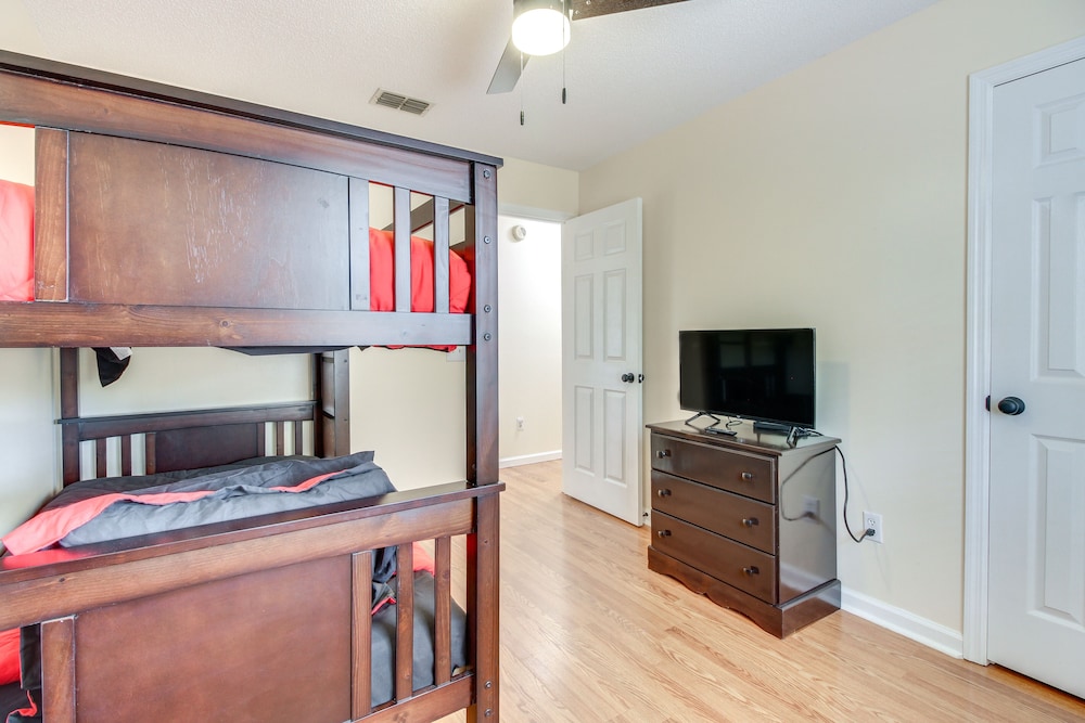 Charming Hinesville Home < 6 Mi to Fort Stewart
