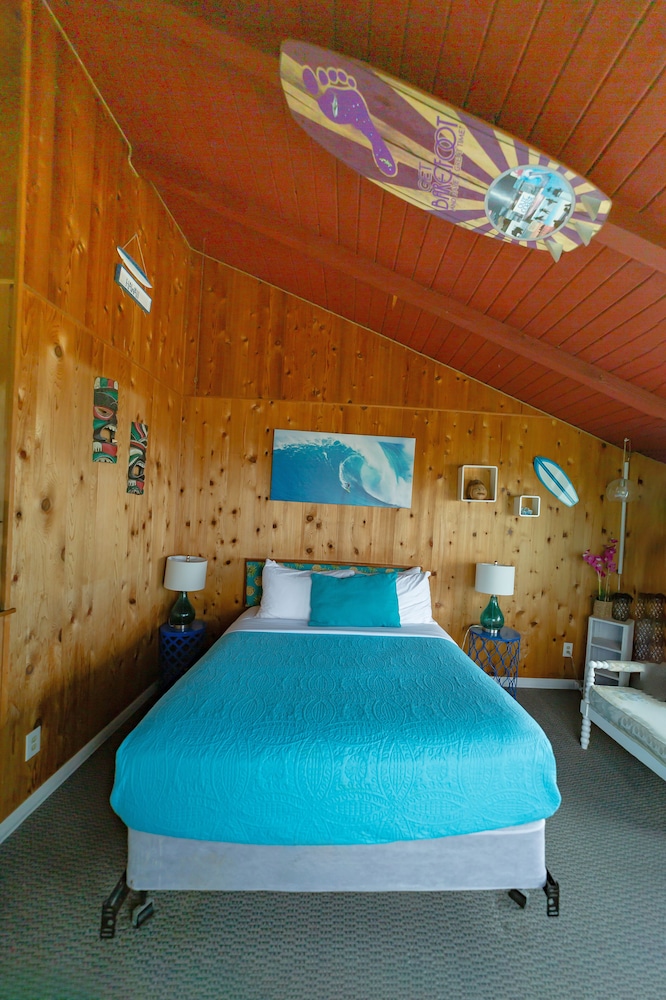 Moolack Shores Inn