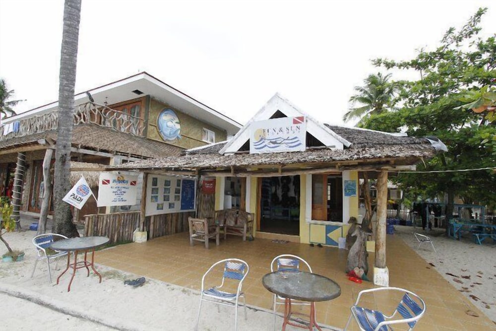 Malapascua Legend Water Sports & Resort