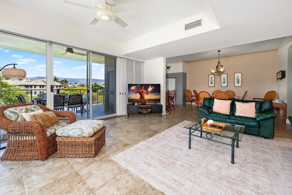 Beautiful Mountain View - Concierge Included - Spacious! - Vrkcv