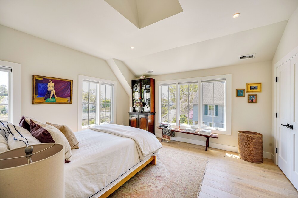 Walk to Beach: Luxe Home w/ Fire Pit in Rowayton!