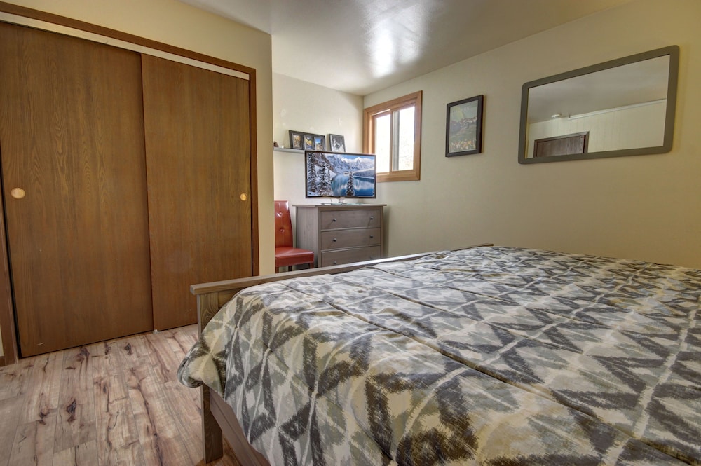 Flying Dutchman 1137 by SummitCove Vacation Lodging