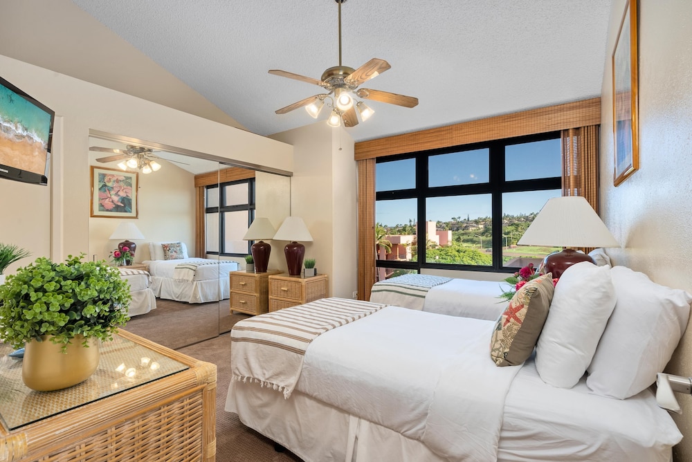 Kahana Villa E609 in Lahaina
