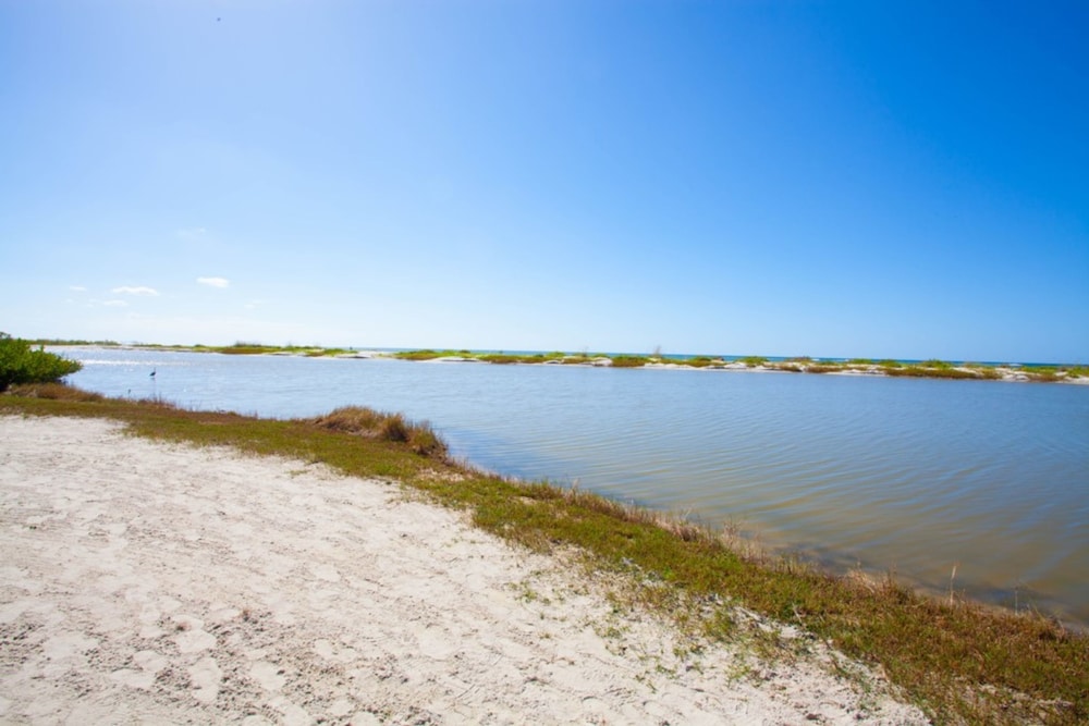 Fort Myers Beach Area 7700 view 4