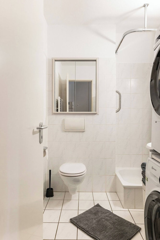 Elegant Studio Apartment in Düsseldorf Ludenberg