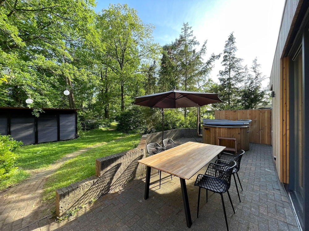 Tranquil Holiday Home in the Middle of Nature