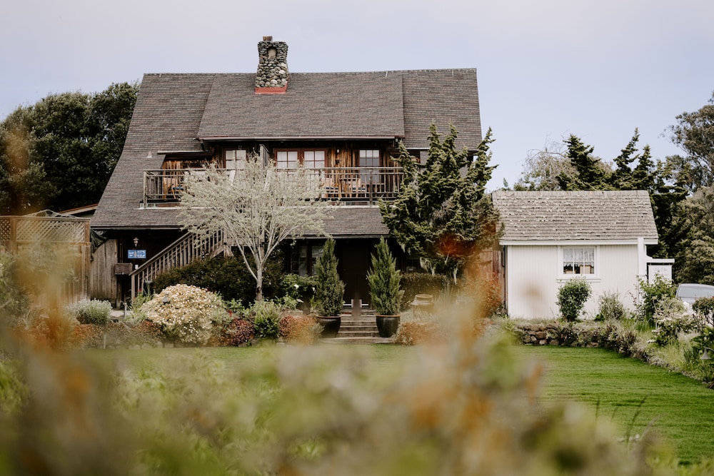 MacCallum House Inn view 3