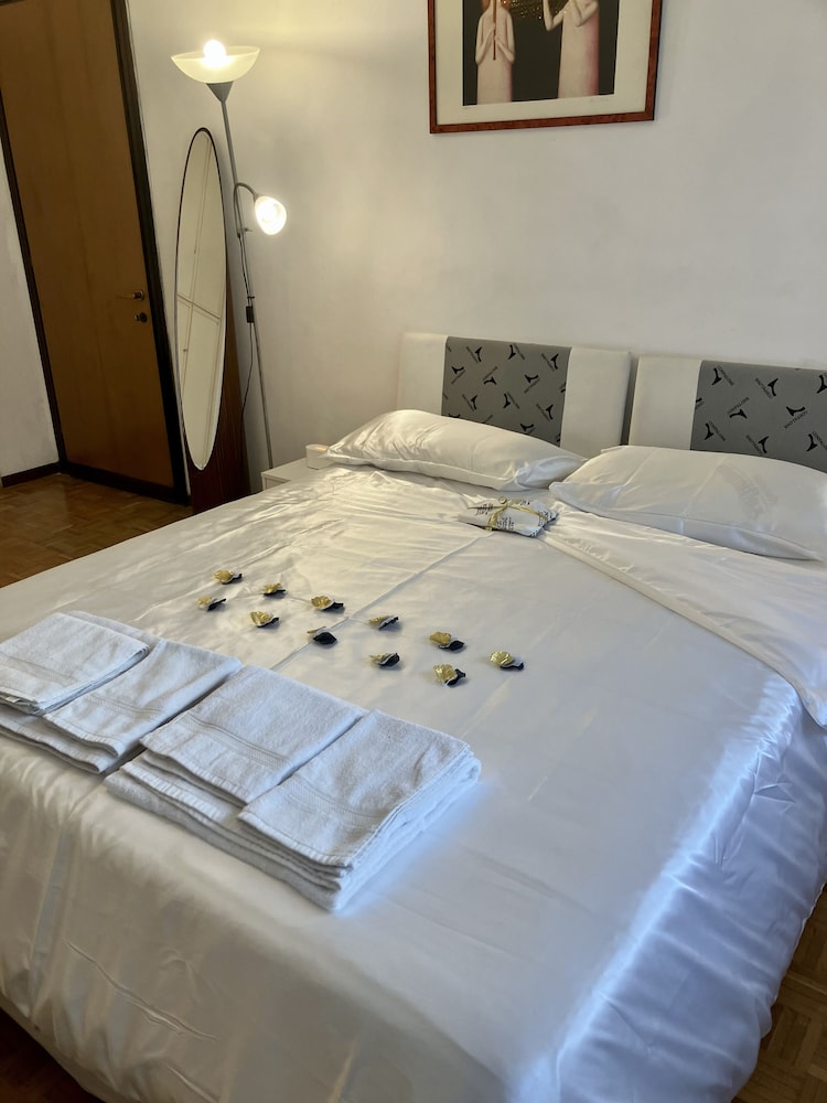 Rachele Charming House in Heart of Rome