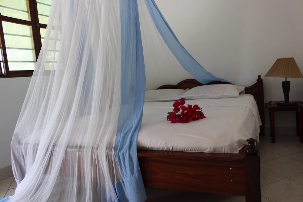 Family Beach Bungalows view 2