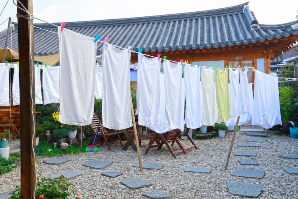 Hohomom Guesthouse