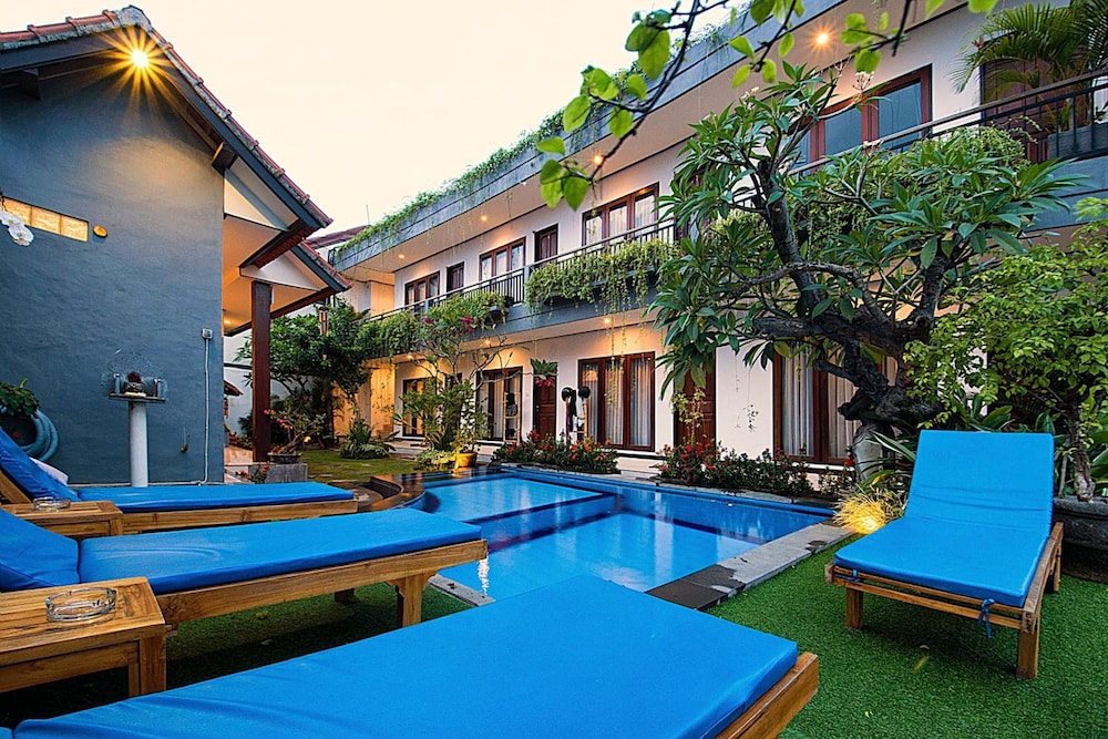 Full Moon Guest House