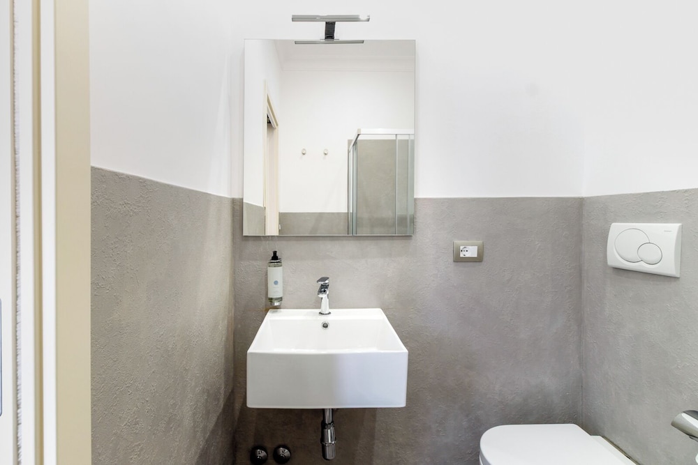 Velia Relais