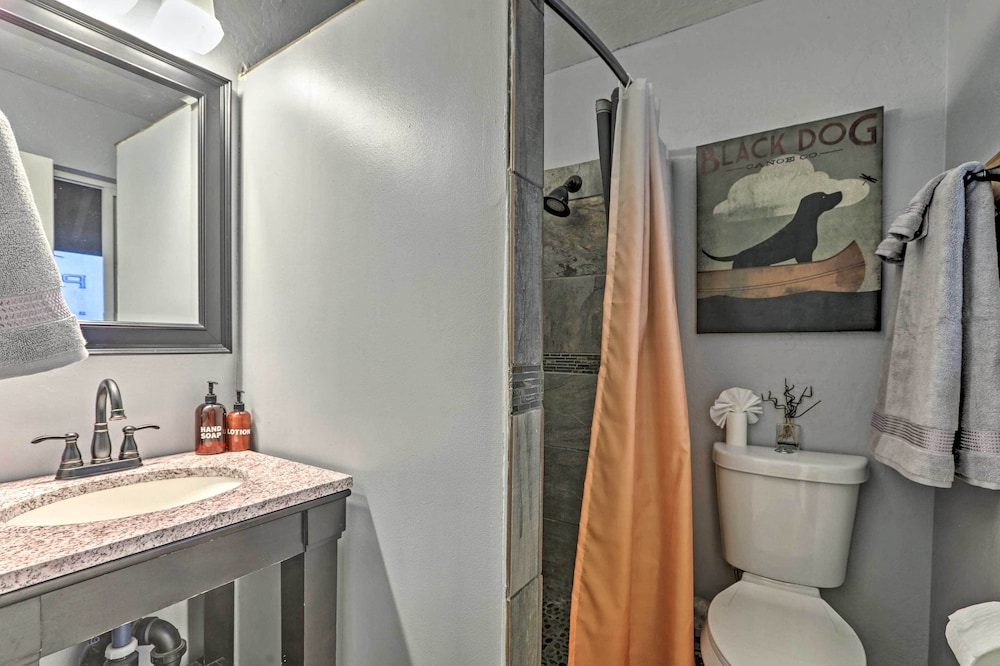 1 Mi to Heavenly Ski Resort: Retreat w/ Hot Tub