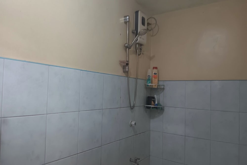 Larosa Hostel Bed And Breakfast