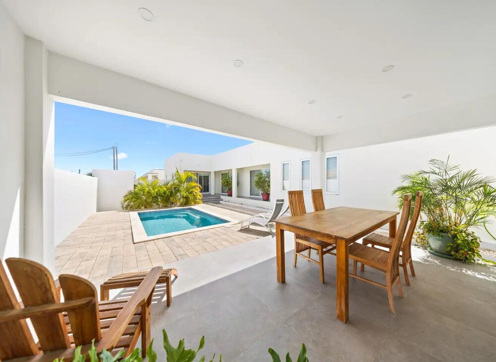 Luxurious villa in Noord Aruba