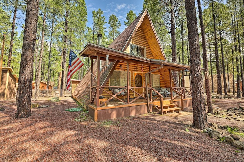 A-frame Pinetop Lakeside Cabin Under the Pines! view 2