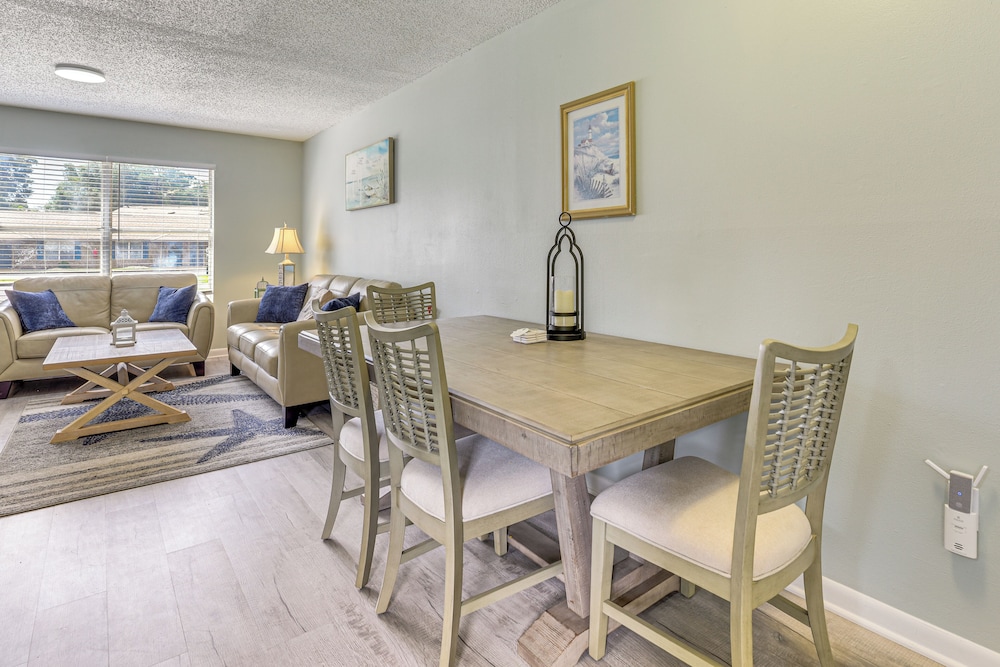 2 Mi to State Park: Dog-friendly Niceville Home