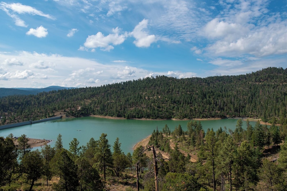 Grindstone Lake Lodge