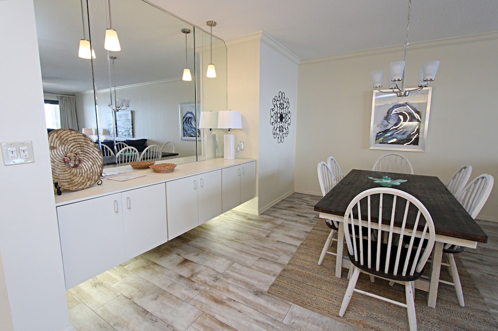 Romar House