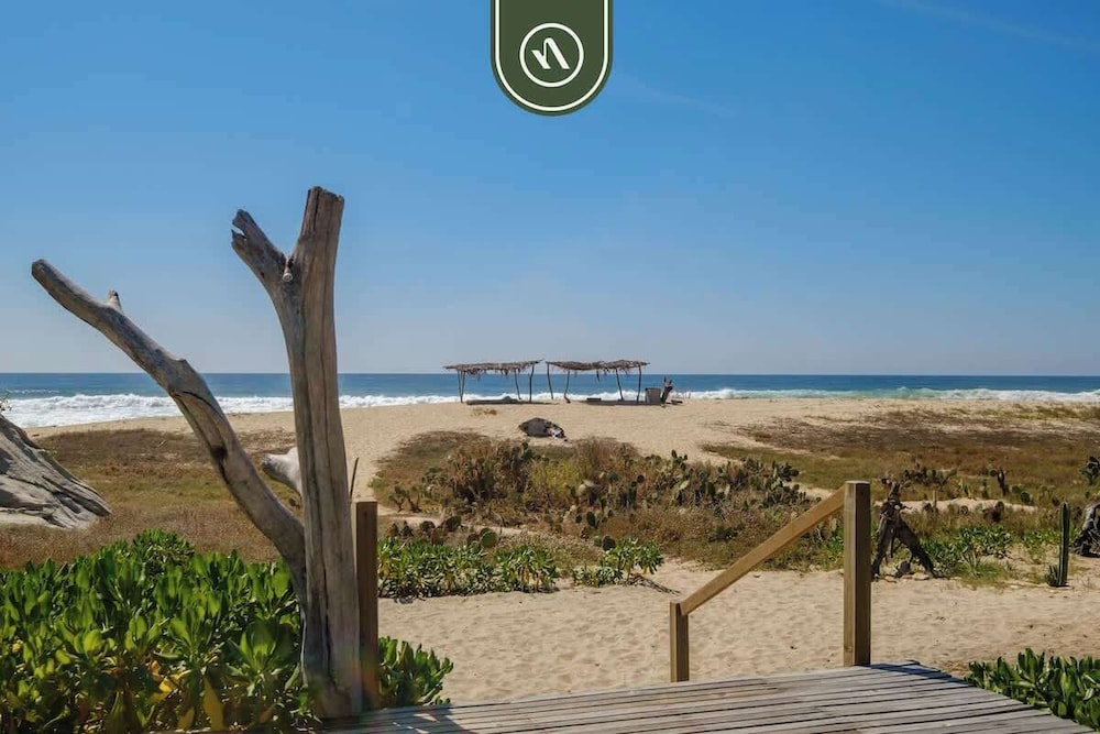 Stunning Two-bedroom Ocean View House - Mazul