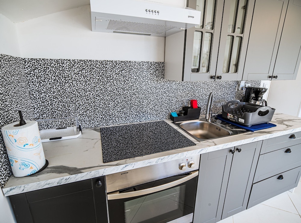 Sleek and Stylish Umag Apartments With Sea View