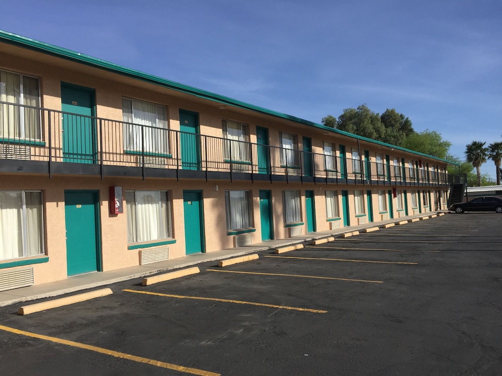 Amazon Motel