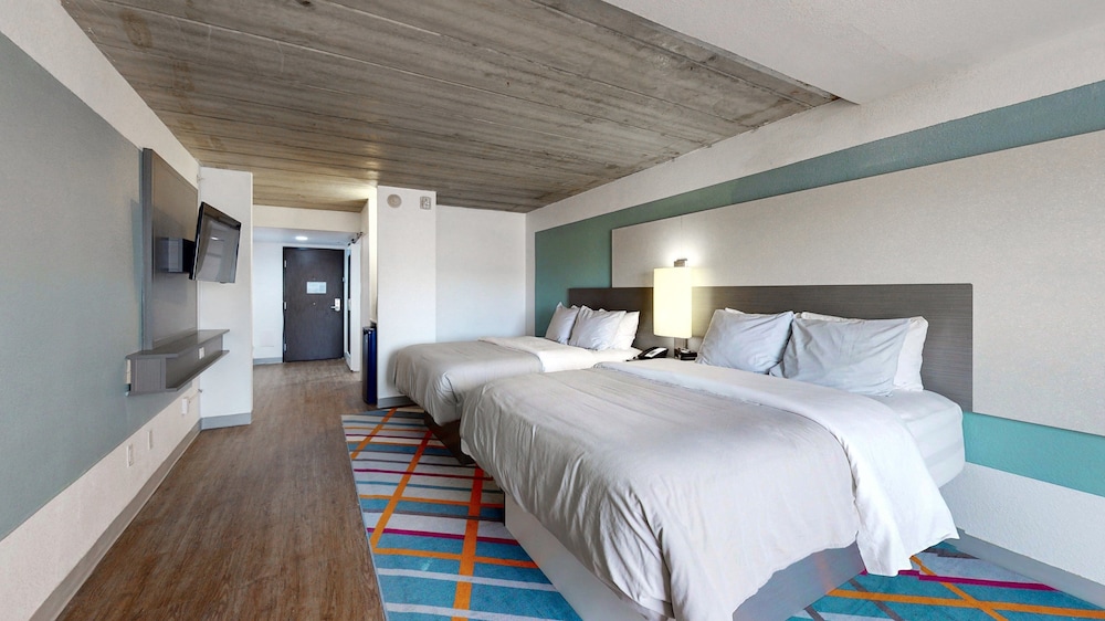 voco College Station Aggieland by IHG