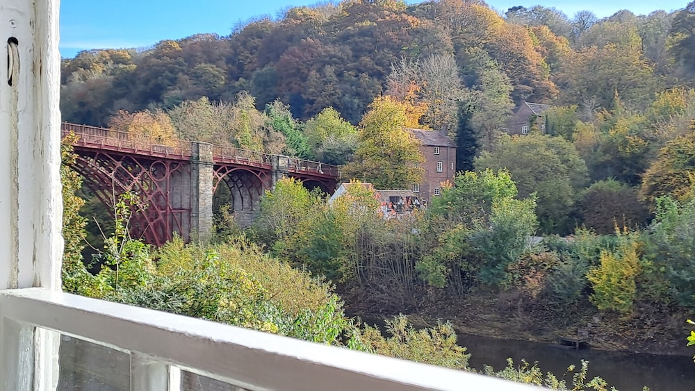 Ironbridge View Townhouse