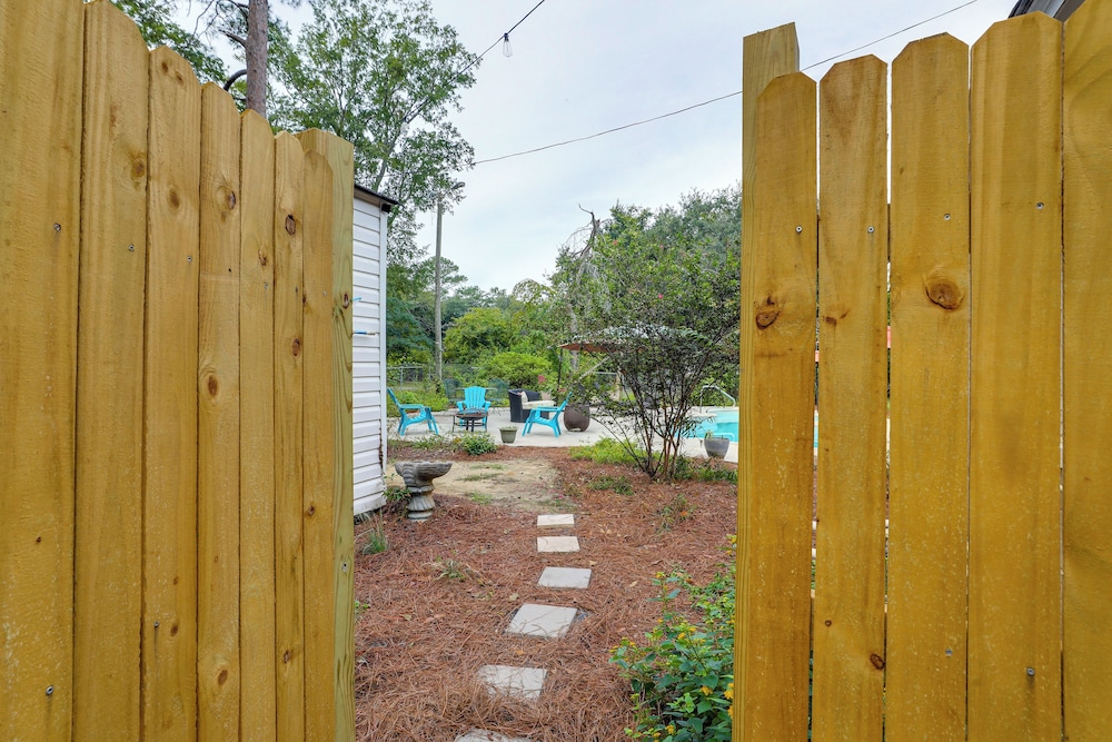 Backyard Oasis w/ Pool: Sunny Sumter Studio!