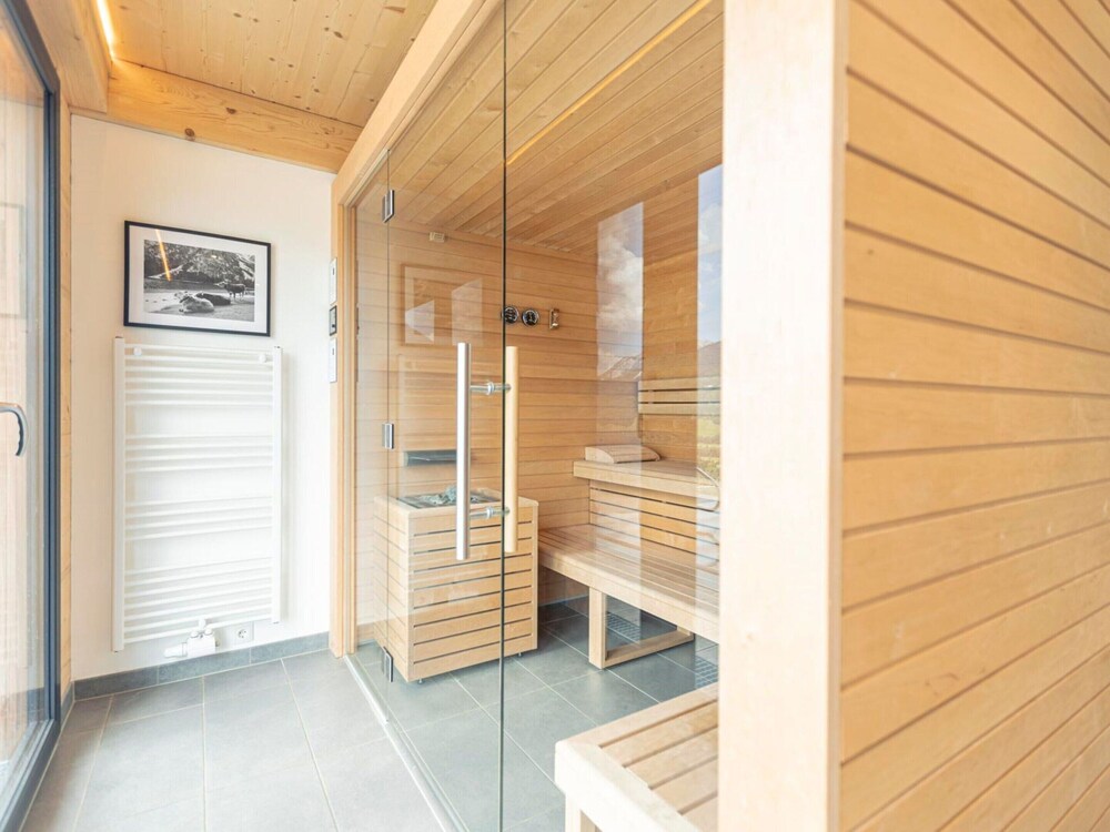 Luxury Chalet With Pool and Sauna Near Ski Lift