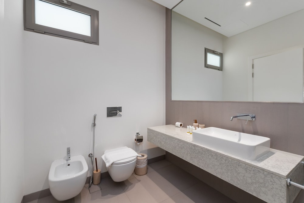 Luxe 4BR Villa Private Pool Beach Al Zorah