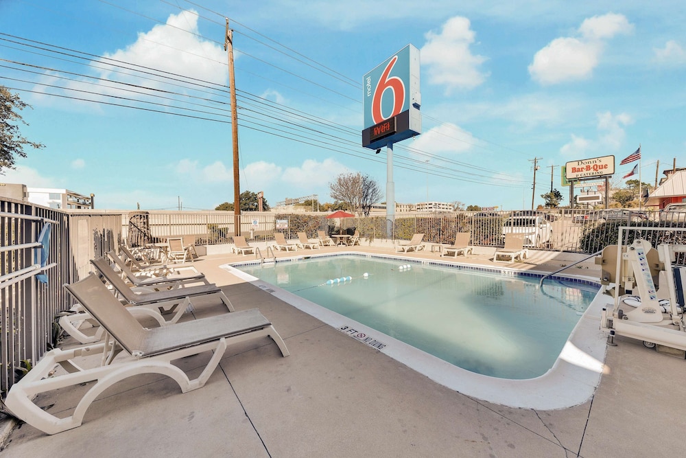 Motel 6 Austin, TX - Airport - South