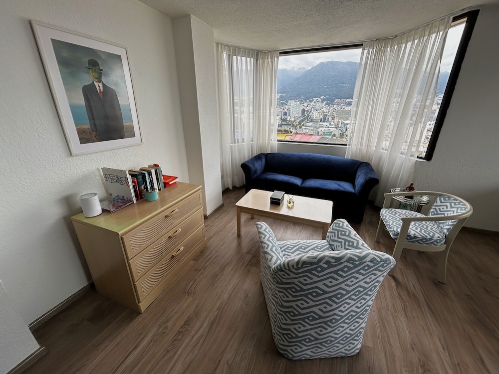 Stanford Suites Hotel