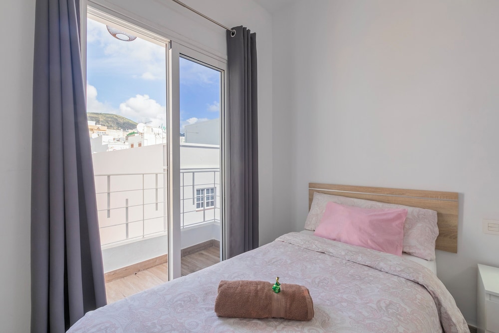 TENERIFE URBAN ROOMS