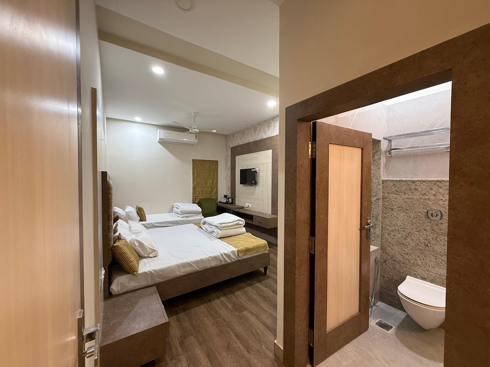 Vallabh Villas Guest House