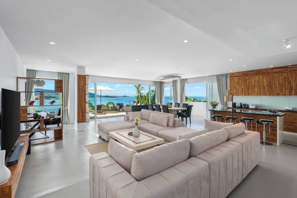 Luxury Sea View Apartment AB at Unique Residences