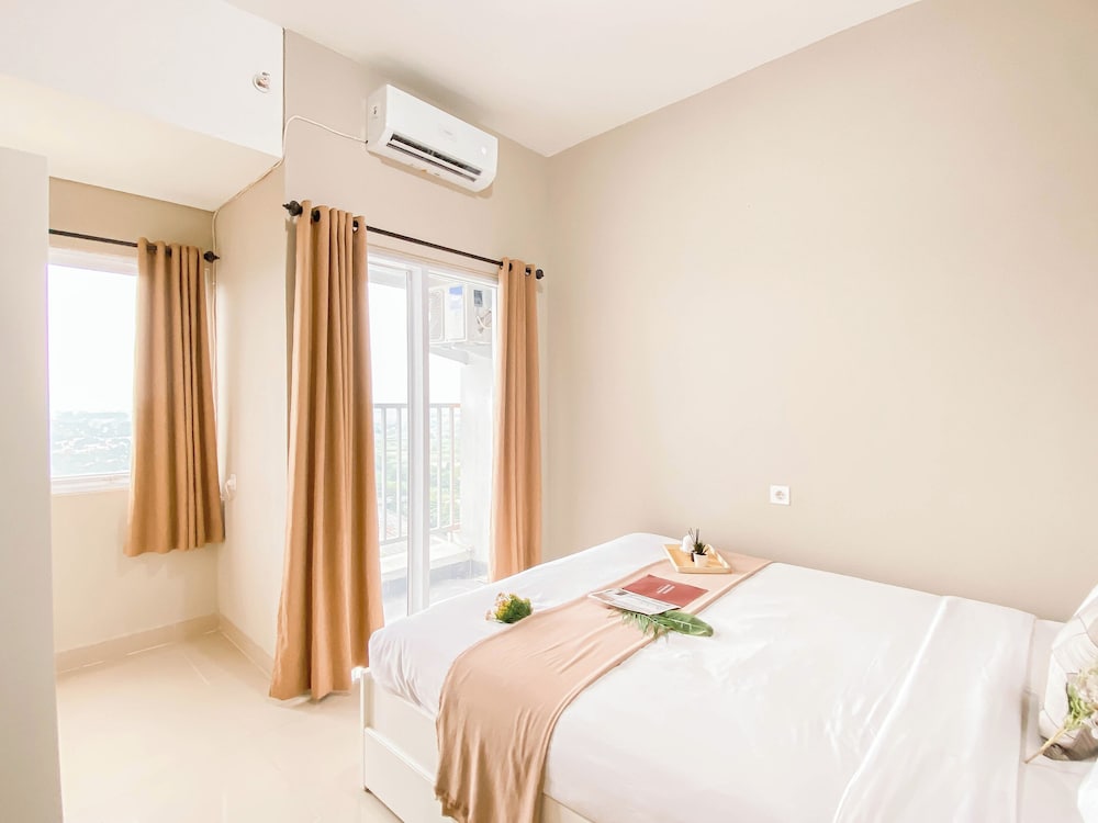 Cream Tone 1Br At Royal Sentul Park Apartment