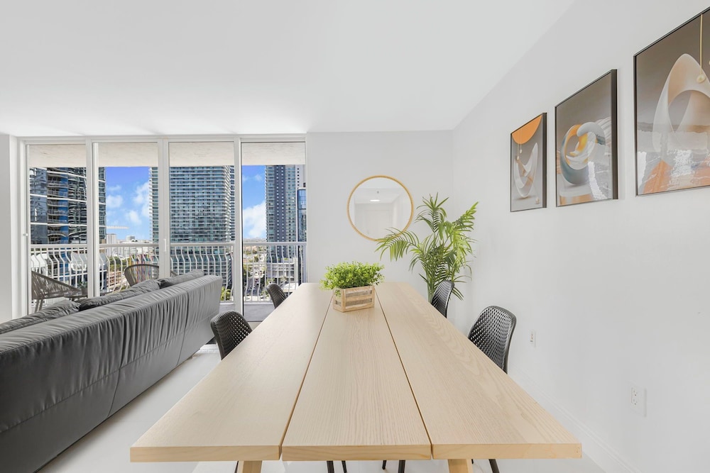 Chic Brickell Condos – Prime Location
