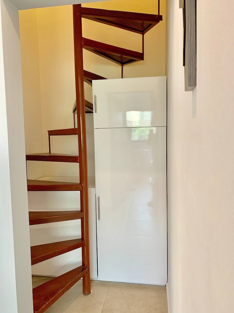 Sleeps 4-6-amazing 2 Bedroom Ph With Bbq & Jacuzzi