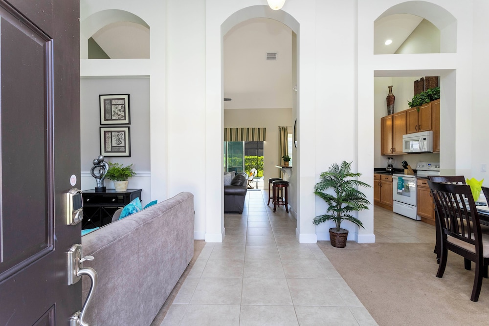 Gorgeous 4Bd With Pool 4072 Solterra Resort view 4