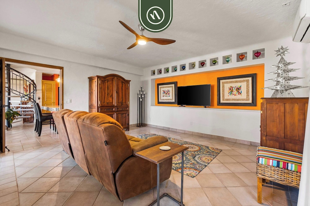 Mexican 2 BR Condo - Private Pool - Romantic Zone