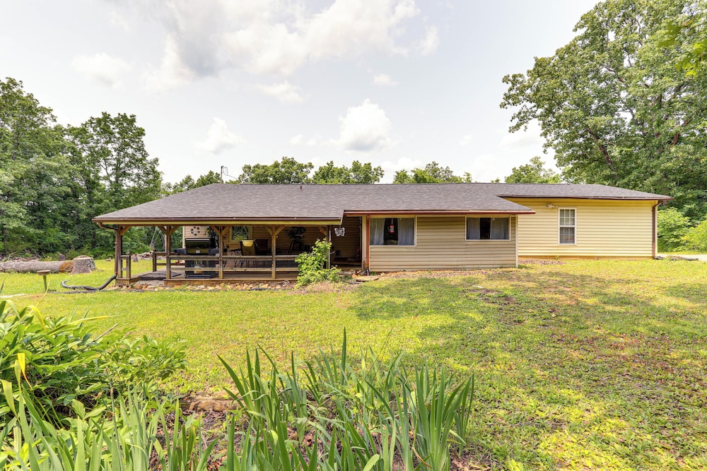 < 1/2 Mi to Lake: Secluded Gem in Cherokee Village