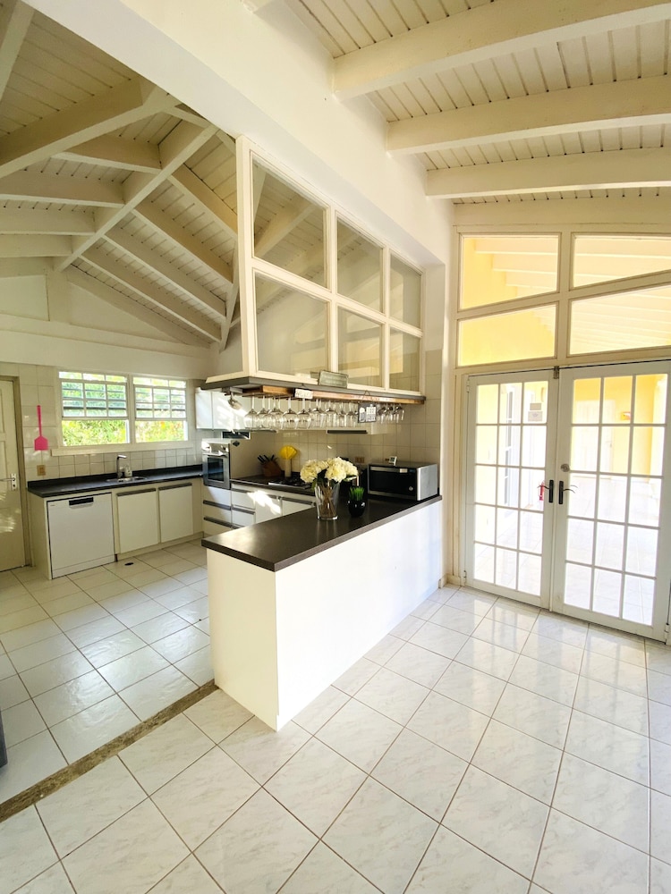 La Pura Vista Resort