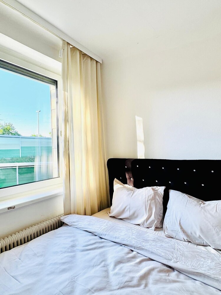 Cozy Garden Villa near Danube For 16P