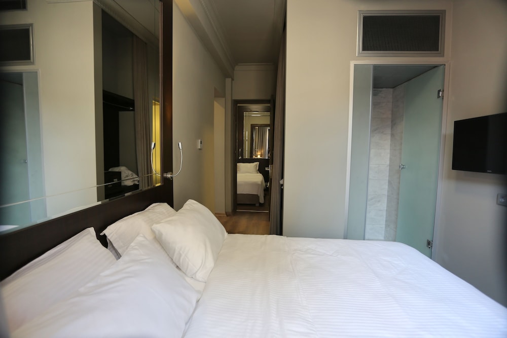 Ferman Pera - Image 27