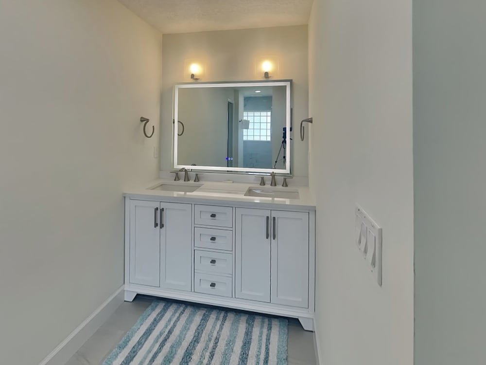 Dolphin View Oasis by Distinctive Beach Rentals