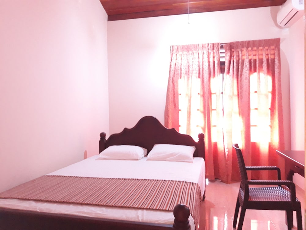 Vinses Villa in Hikkaduwa