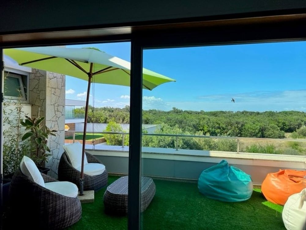 House With Heated Pool all Year Round