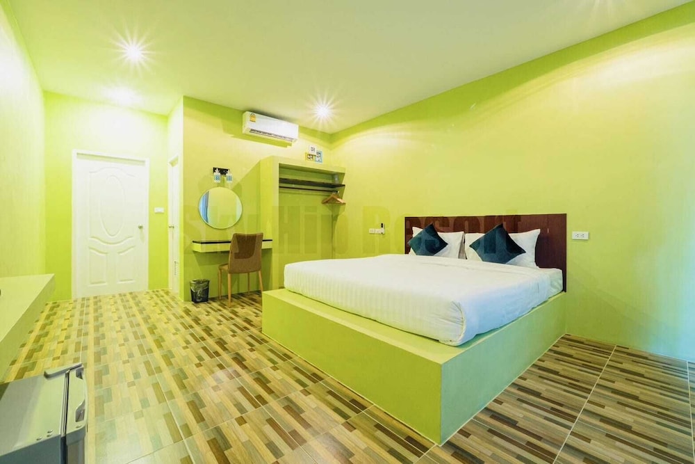 Sky hip resort jomtean pattaya