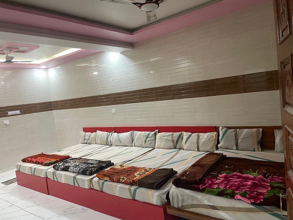 Sunrise Hotel & Restaurant